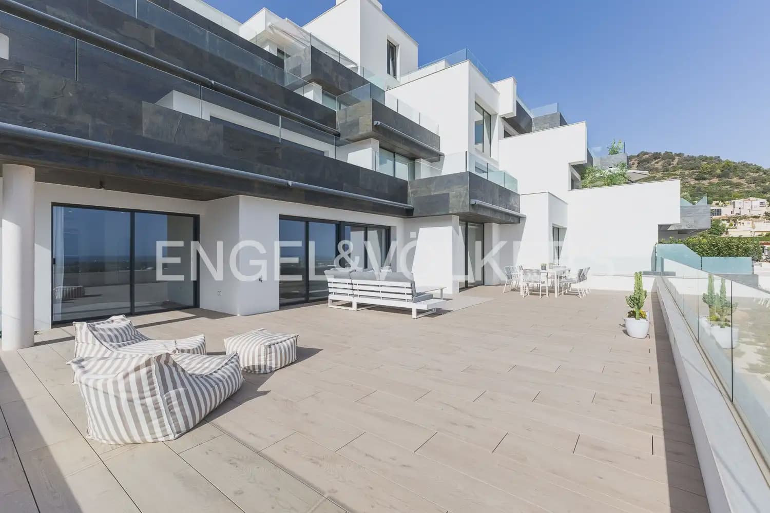 Appartement de 3 chambres à louer à Pedreguer avec piscine garage - 2 700 € (Ref: 10042257)