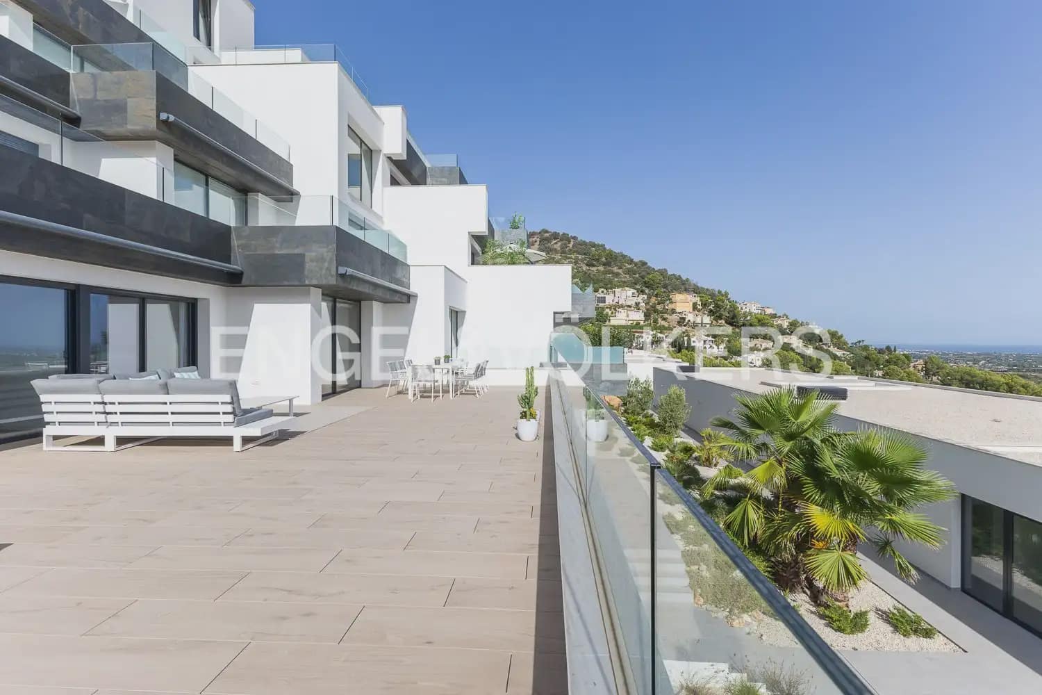 Appartement de 3 chambres à louer à Pedreguer avec piscine garage - 2 700 € (Ref: 10042257)