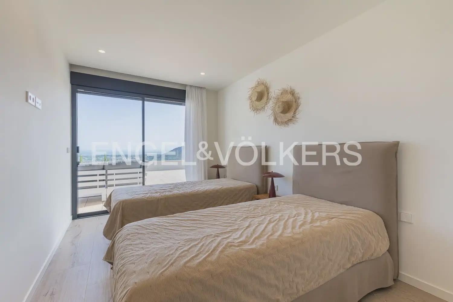 Appartement de 3 chambres à louer à Pedreguer avec piscine garage - 2 700 € (Ref: 10042257)