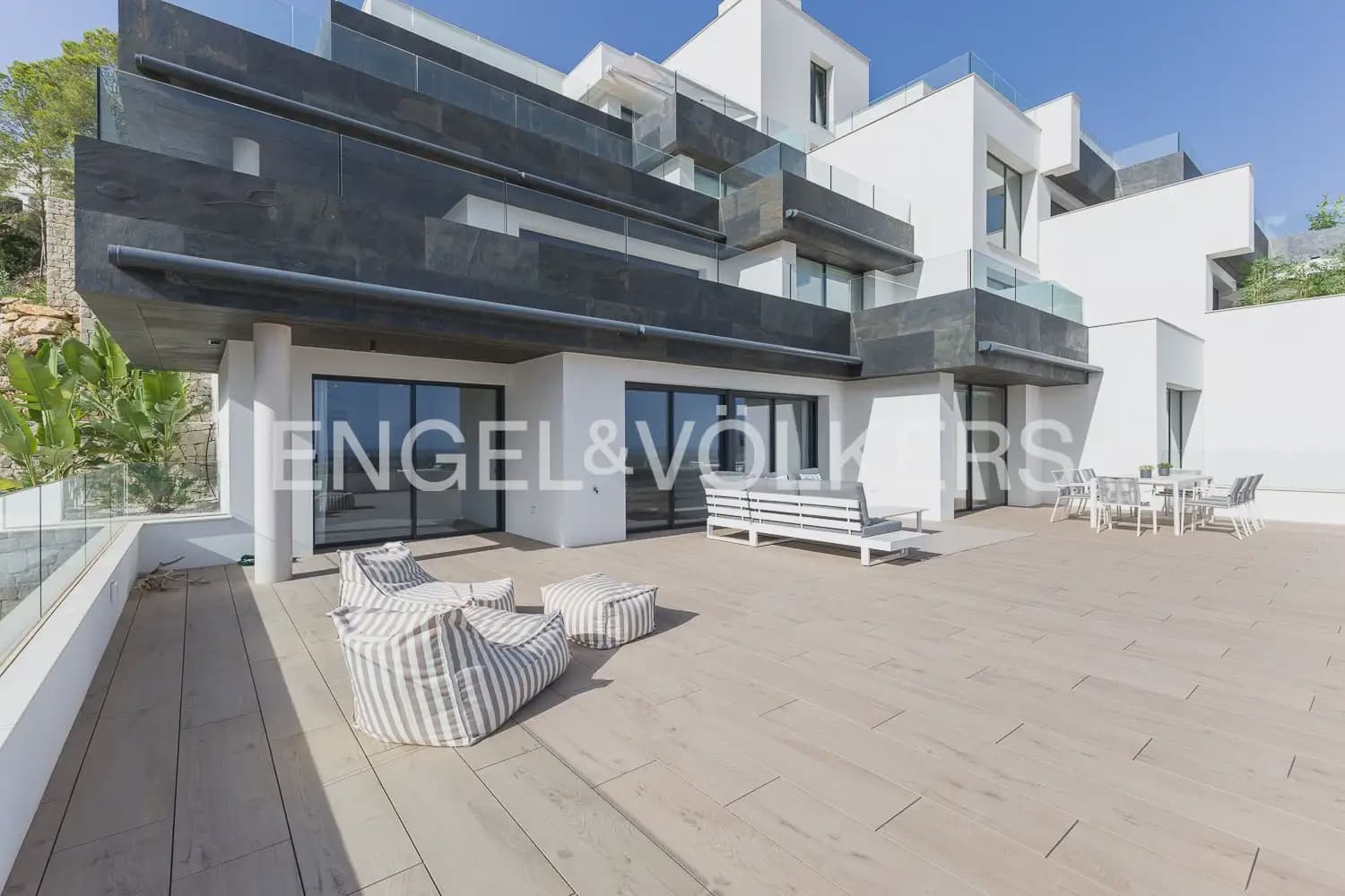 Appartement de 3 chambres à louer à Pedreguer avec piscine garage - 2 700 € (Ref: 10042257)
