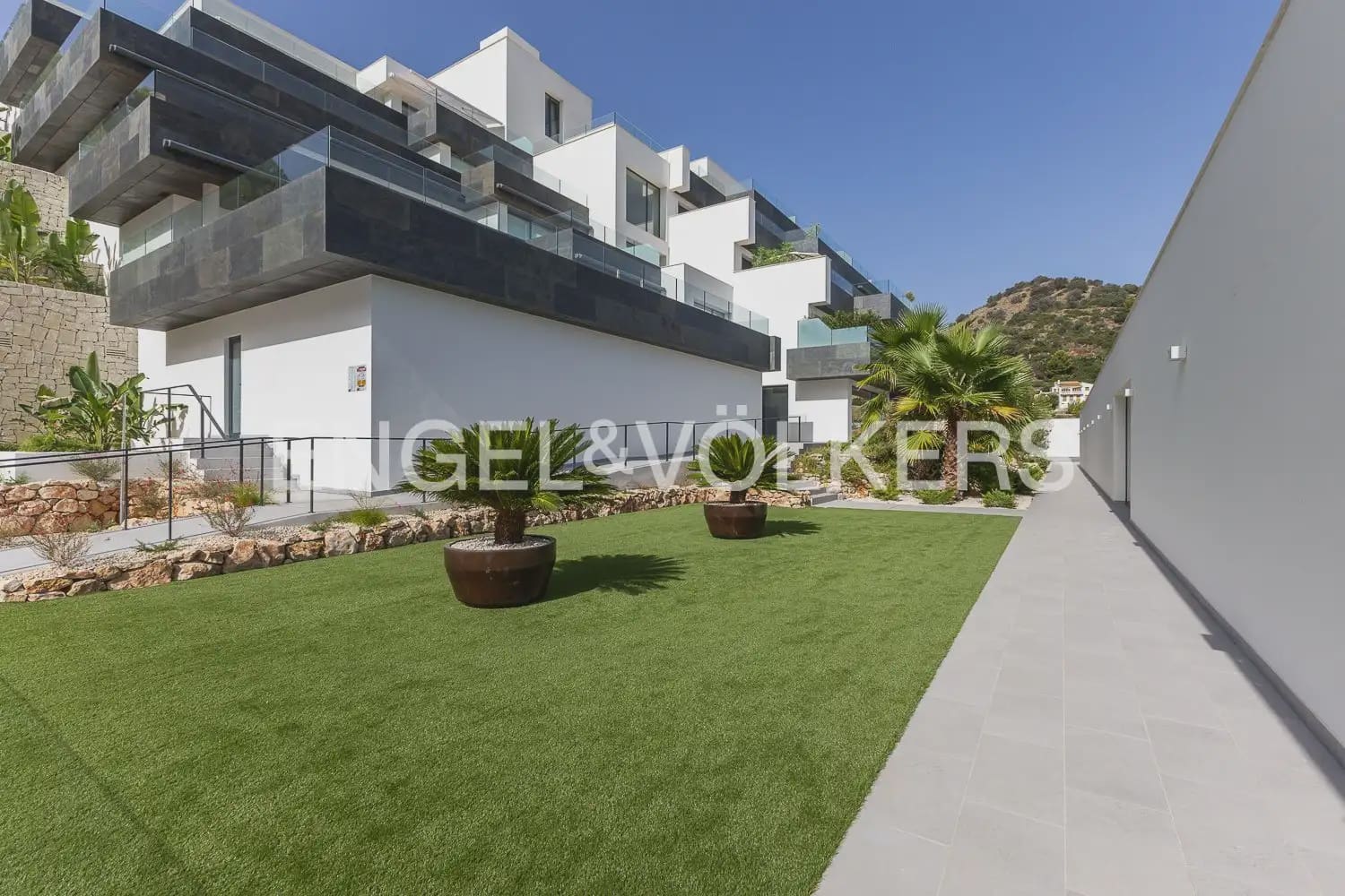 Appartement de 3 chambres à louer à Pedreguer avec piscine garage - 2 700 € (Ref: 10042257)