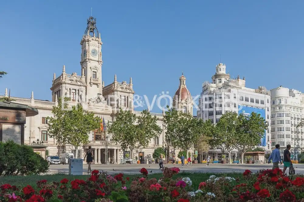 4 Zimmer Wohnung zu vermieten in Valencia Stadt - 2.000 € (Ref: 10043452)