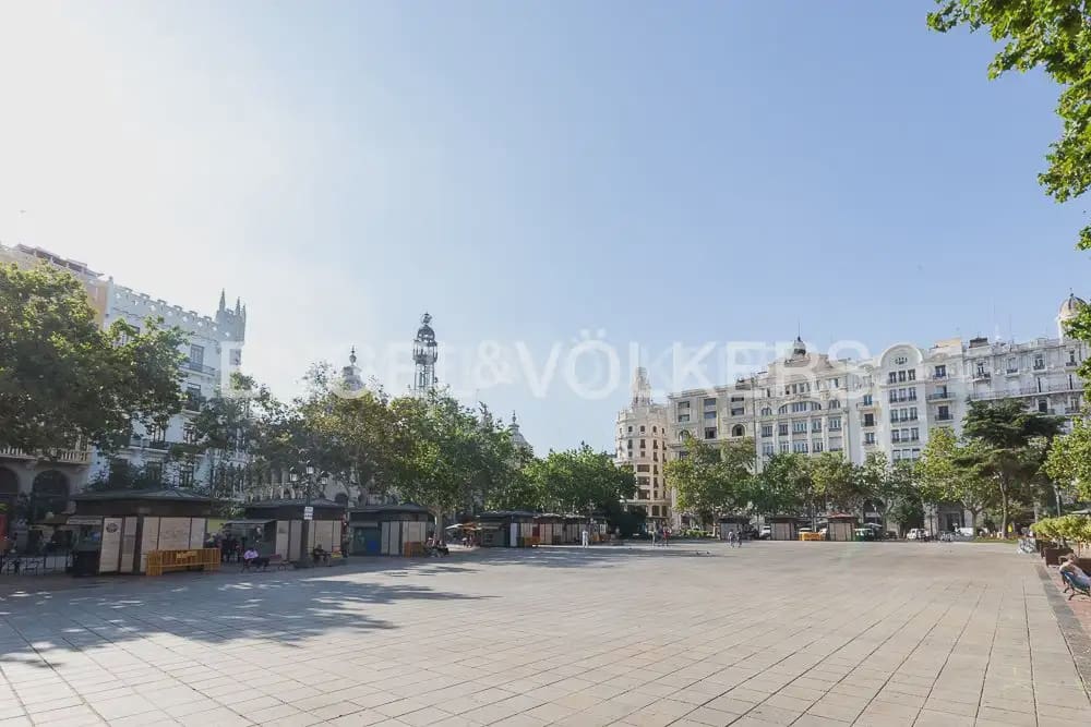 4 Zimmer Wohnung zu vermieten in Valencia Stadt - 2.000 € (Ref: 10043452)