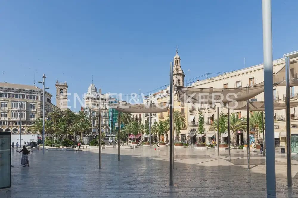 4 Zimmer Wohnung zu vermieten in Valencia Stadt - 2.000 € (Ref: 10043452)