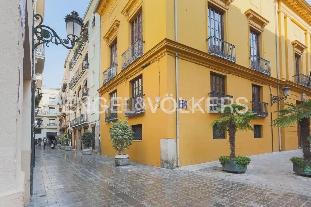 4 Zimmer Wohnung zu vermieten in Valencia Stadt - 2.000 € (Ref: 10043452)