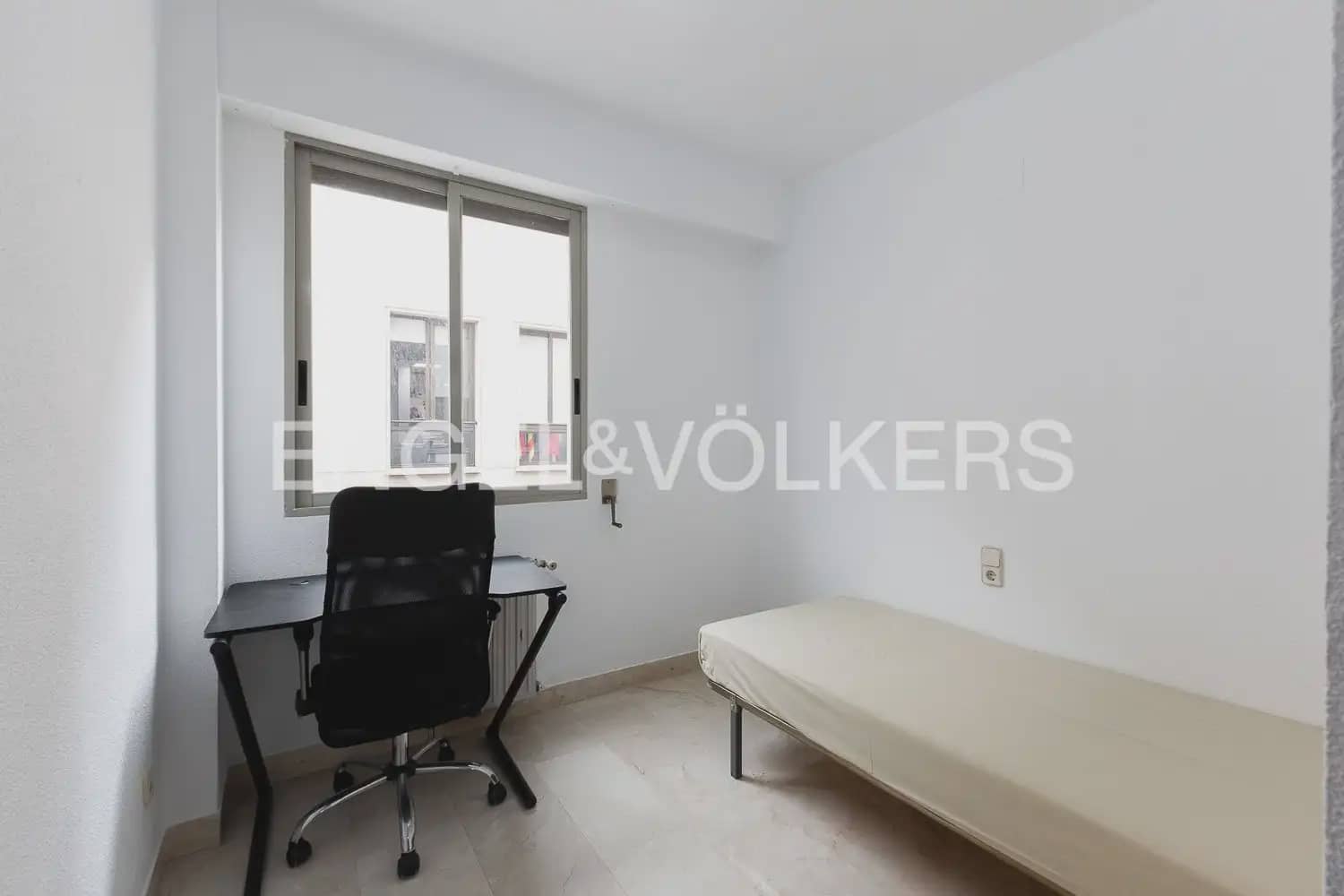 4 Zimmer Wohnung zu vermieten in Valencia Stadt - 2.000 € (Ref: 10043452)