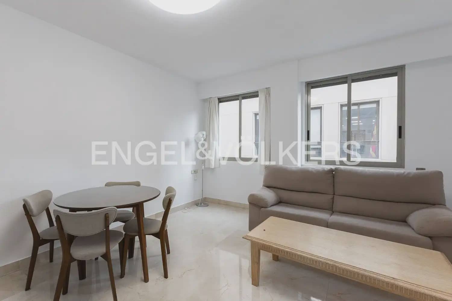 4 Zimmer Wohnung zu vermieten in Valencia Stadt - 2.000 € (Ref: 10043452)