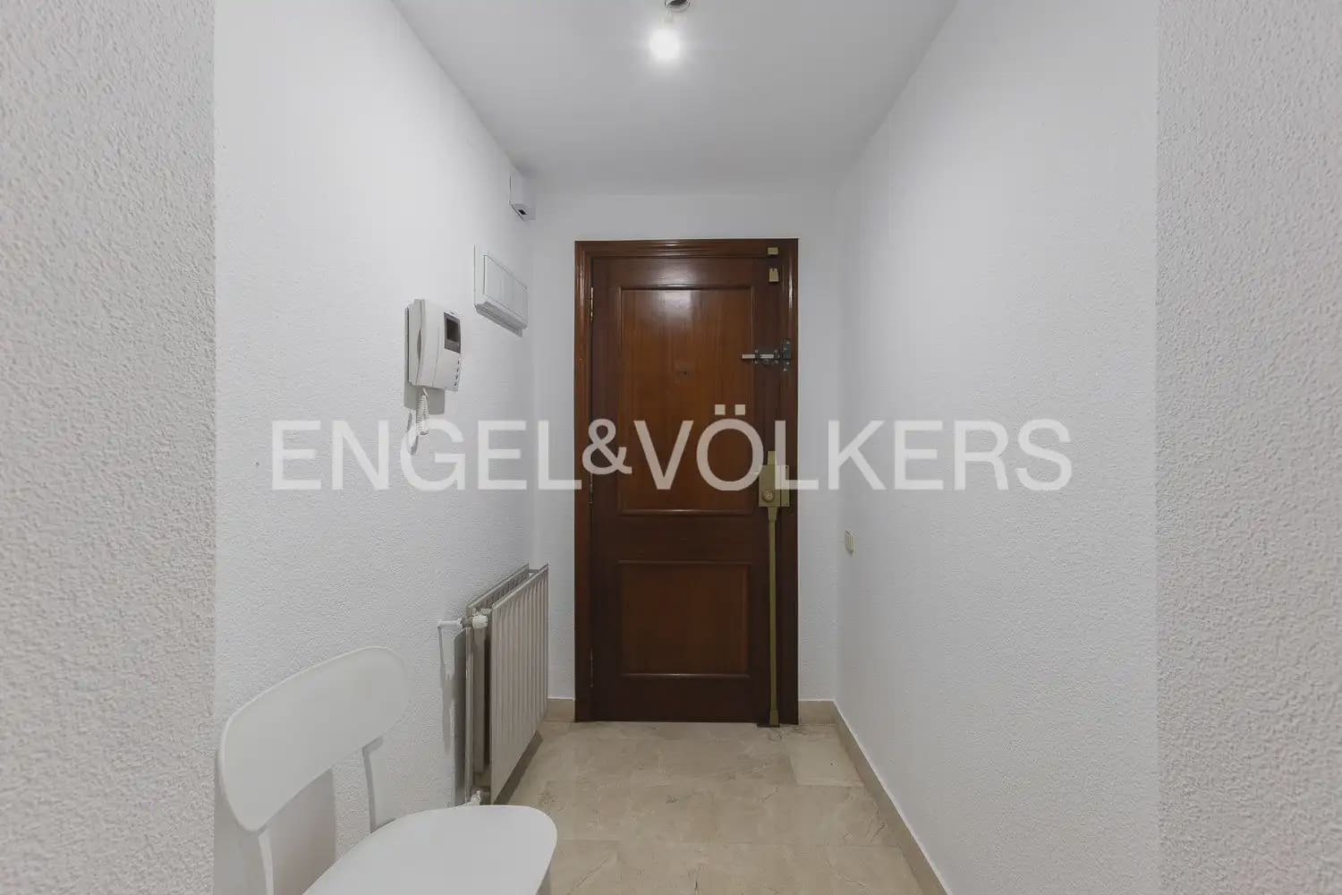 4 Zimmer Wohnung zu vermieten in Valencia Stadt - 2.000 € (Ref: 10043452)