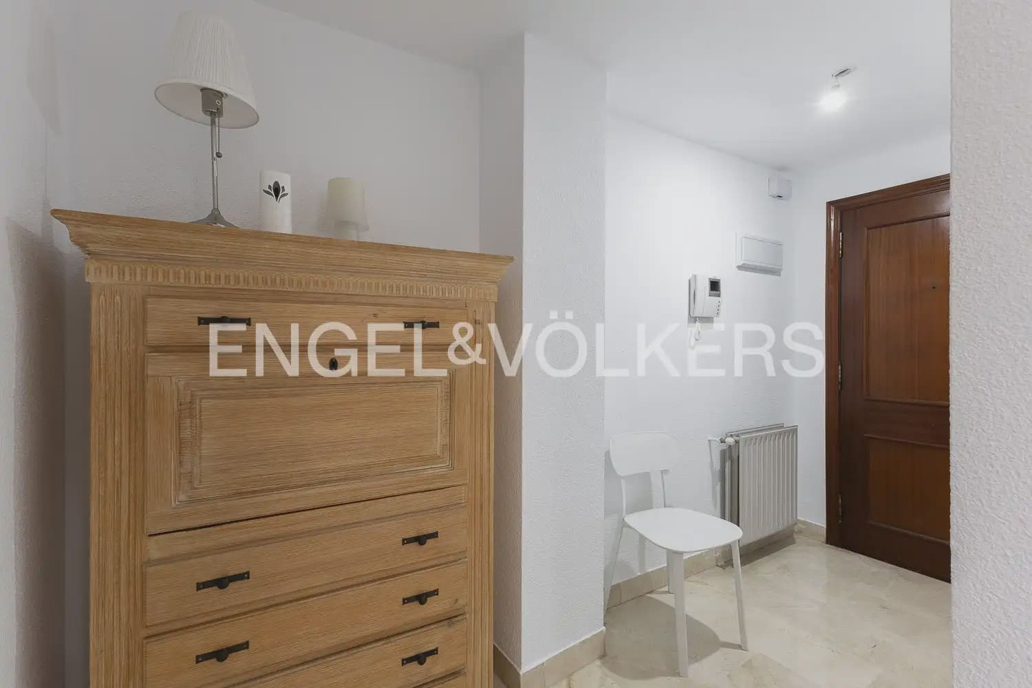 4 Zimmer Wohnung zu vermieten in Valencia Stadt - 2.000 € (Ref: 10043452)