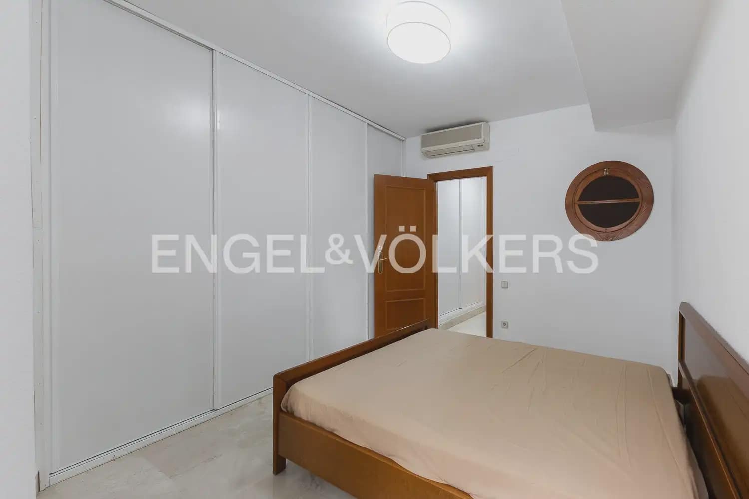 4 Zimmer Wohnung zu vermieten in Valencia Stadt - 2.000 € (Ref: 10043452)