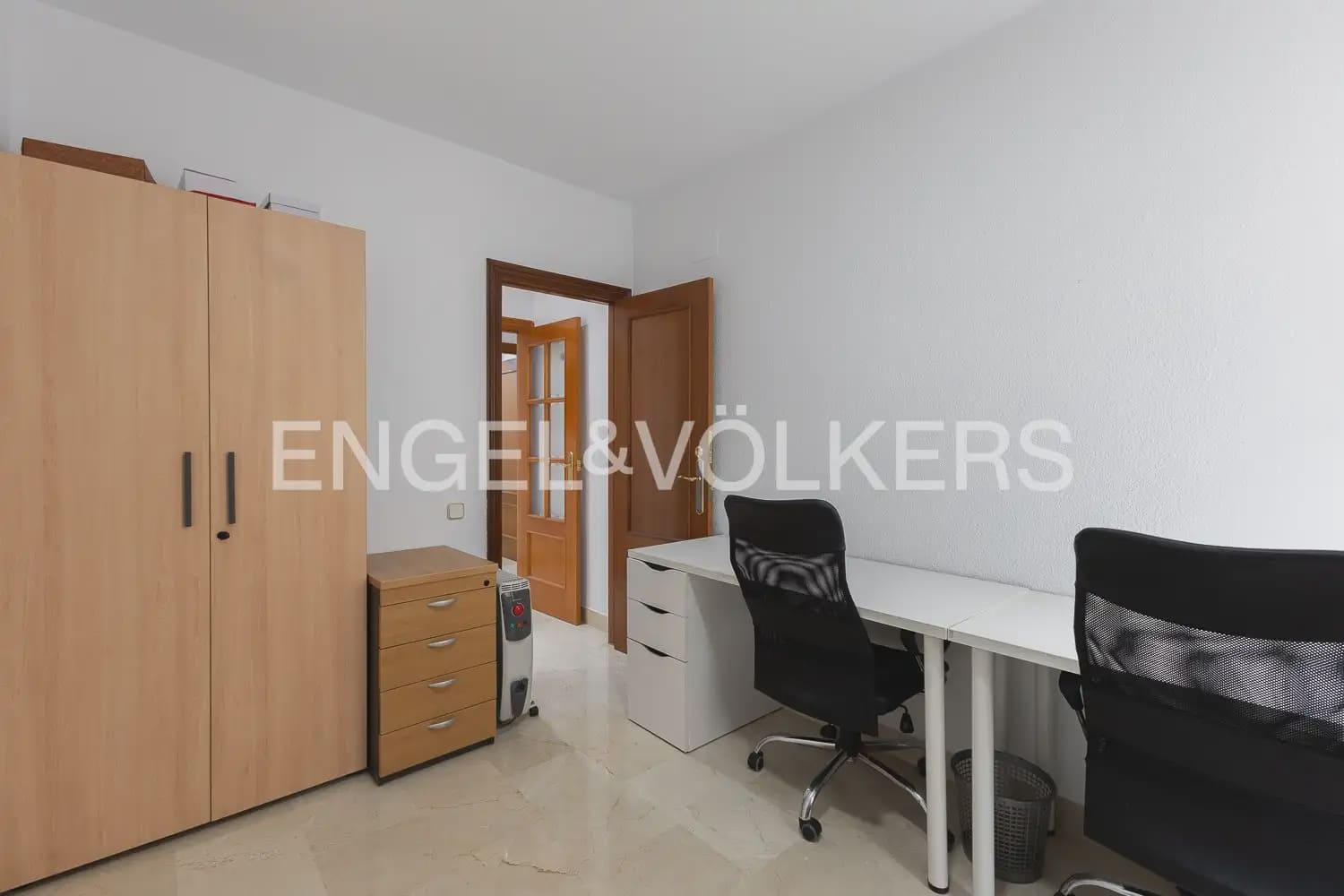 4 Zimmer Wohnung zu vermieten in Valencia Stadt - 2.000 € (Ref: 10043452)