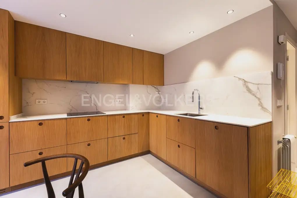 Appartement de 2 chambres à louer à Valence ville avec garage - 2 300 € (Ref: 10043455)