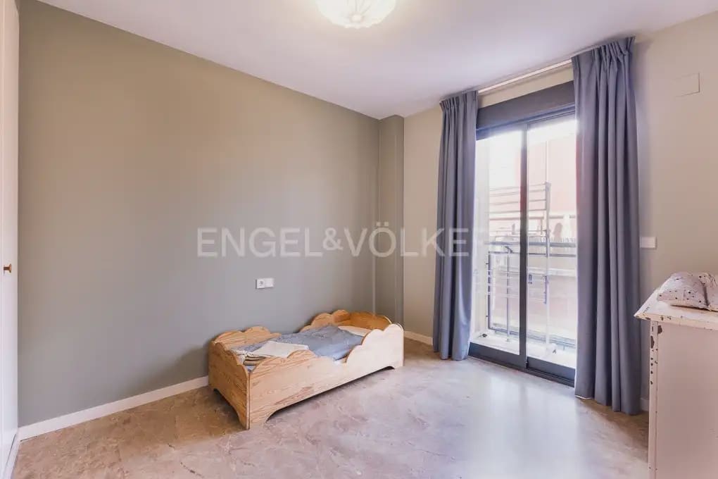 Appartement de 2 chambres à louer à Valence ville avec garage - 2 300 € (Ref: 10043455)