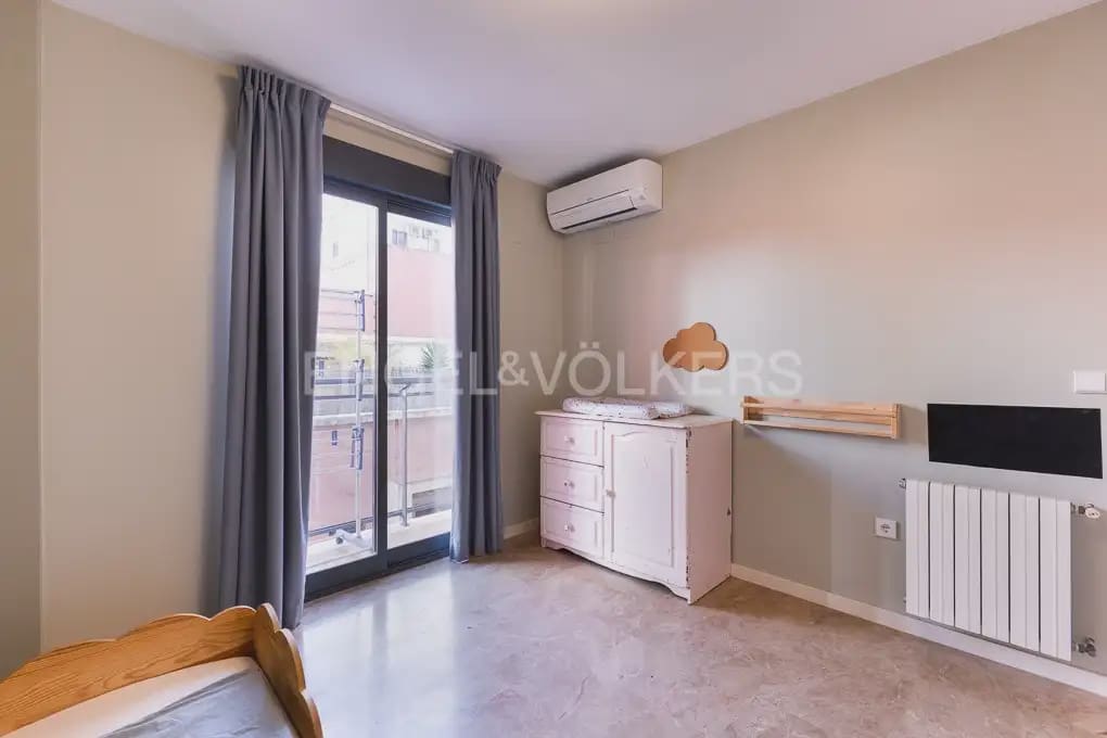 Appartement de 2 chambres à louer à Valence ville avec garage - 2 300 € (Ref: 10043455)