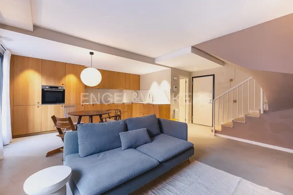 Appartement de 2 chambres à louer à Valence ville avec garage - 2 300 € (Ref: 10043455)