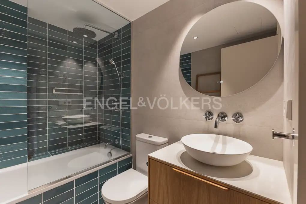 Appartement de 2 chambres à louer à Valence ville avec garage - 2 300 € (Ref: 10043455)