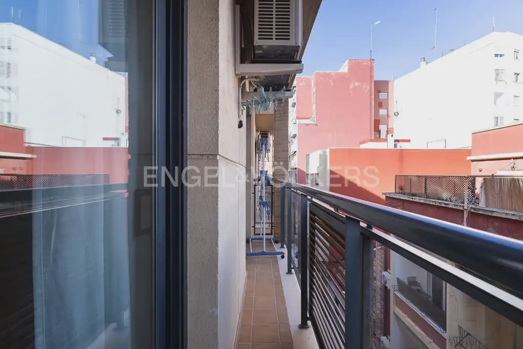 Appartement de 2 chambres à louer à Valence ville avec garage - 2 300 € (Ref: 10043455)