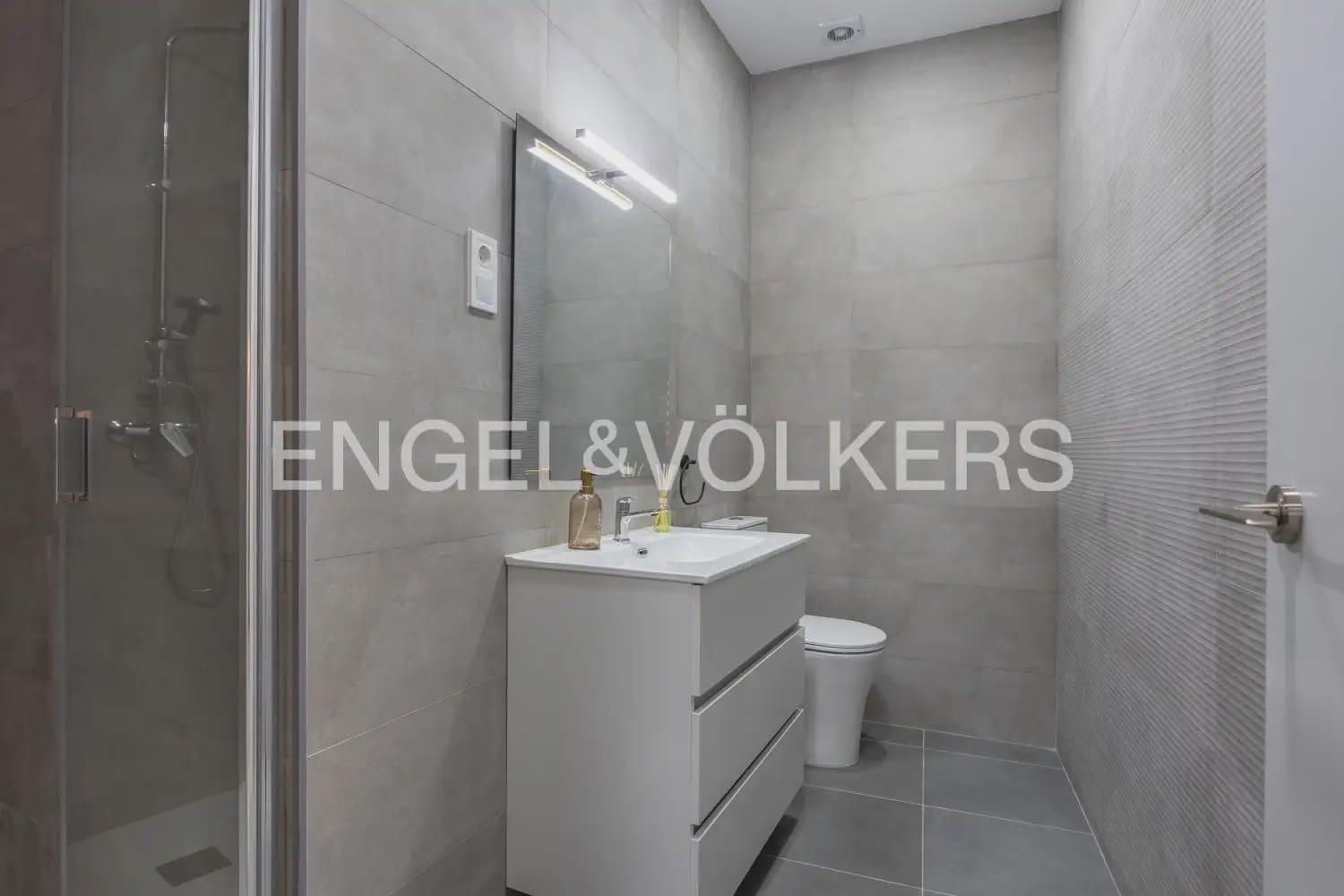 3 Zimmer Wohnung zu vermieten in Valencia Stadt - 1.300 € (Ref: 10043570)