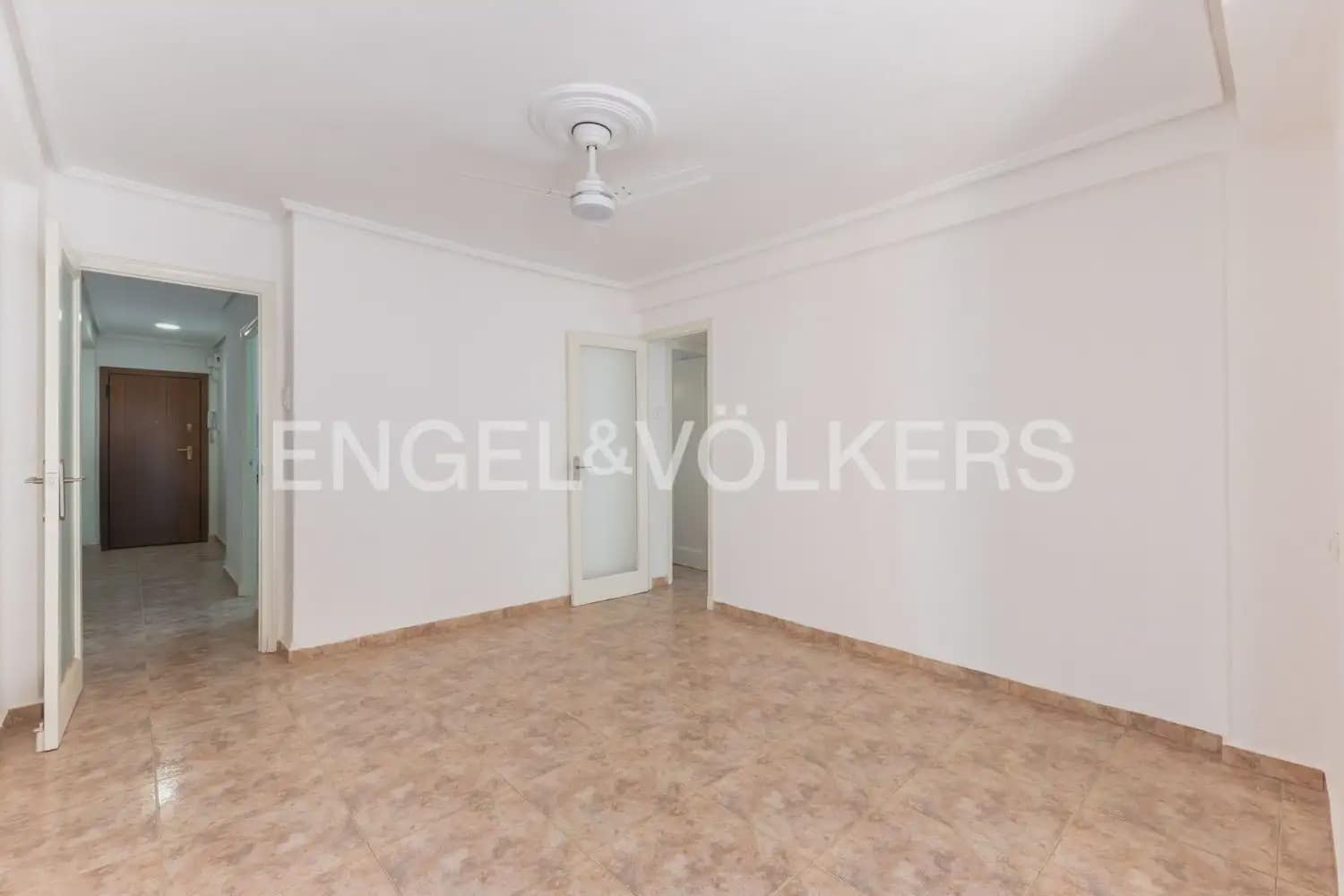 4 slaapkamer Flat te koop in Valencia stad - € 280.000 (Ref: 10043571)