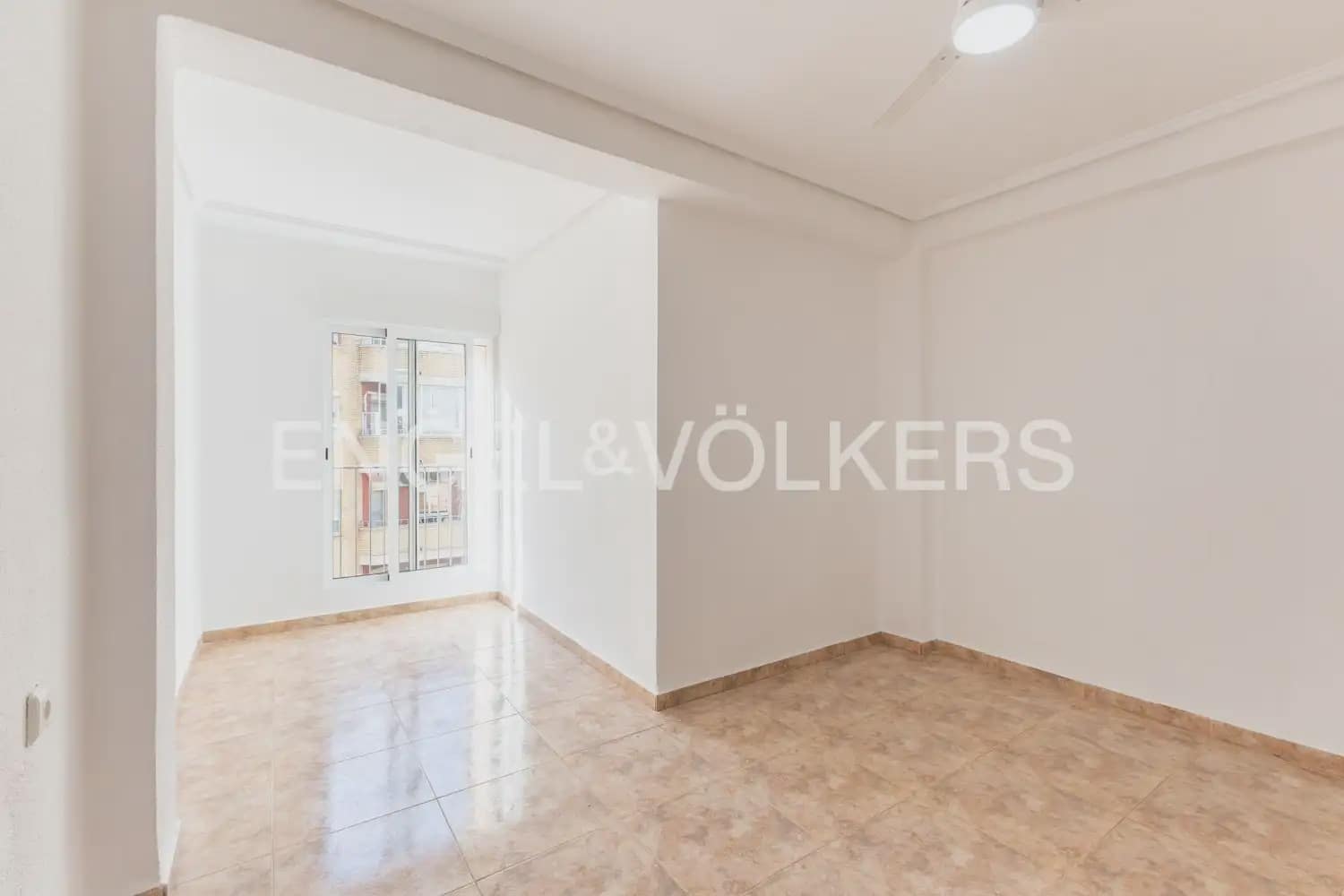 4 slaapkamer Flat te koop in Valencia stad - € 280.000 (Ref: 10043571)