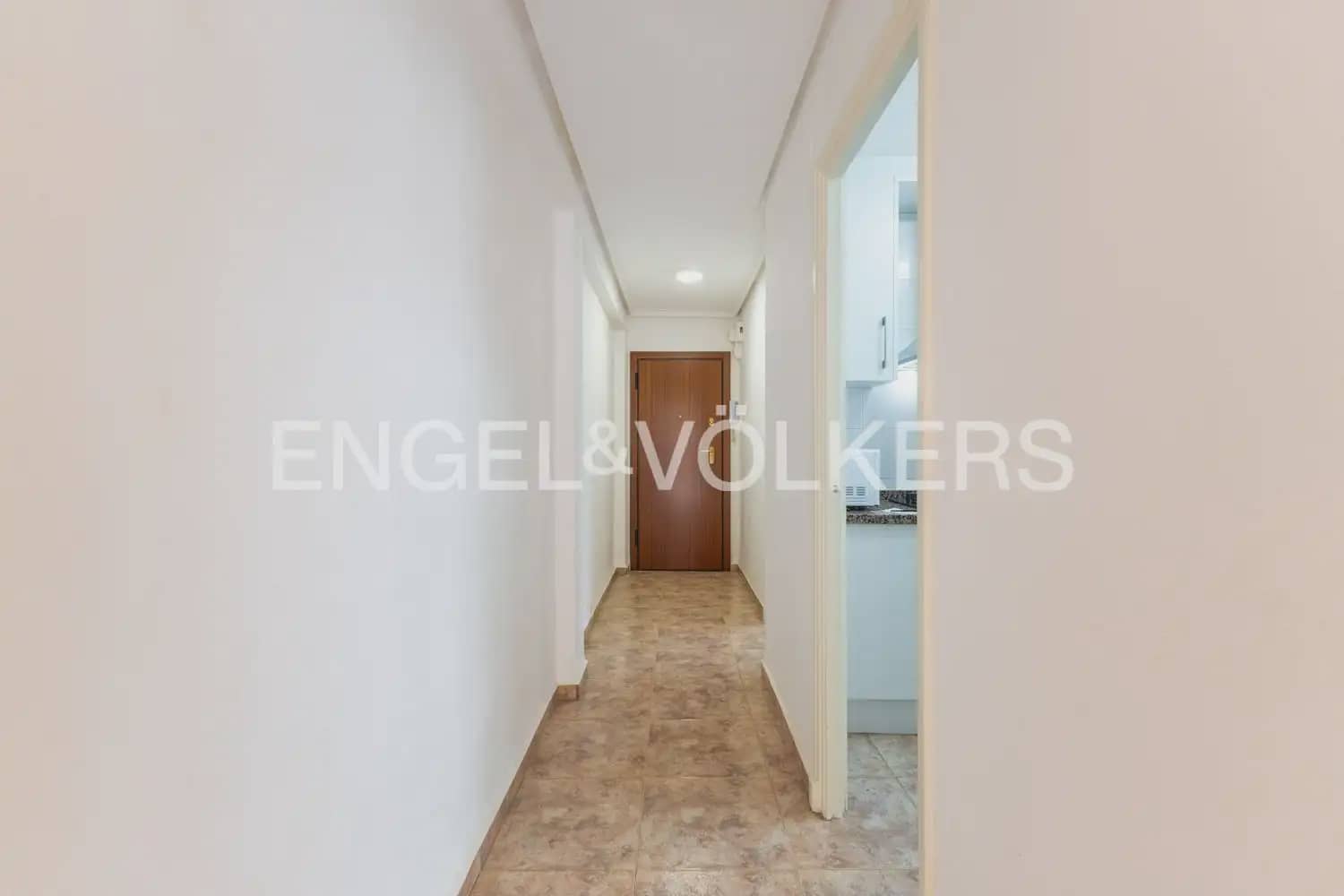4 slaapkamer Flat te koop in Valencia stad - € 280.000 (Ref: 10043571)