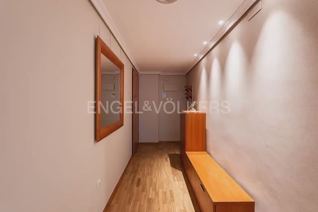 3 bedroom Flat for rent in Nou Moles, Valencia city with garage - € 1,800 (Ref: 10044167)