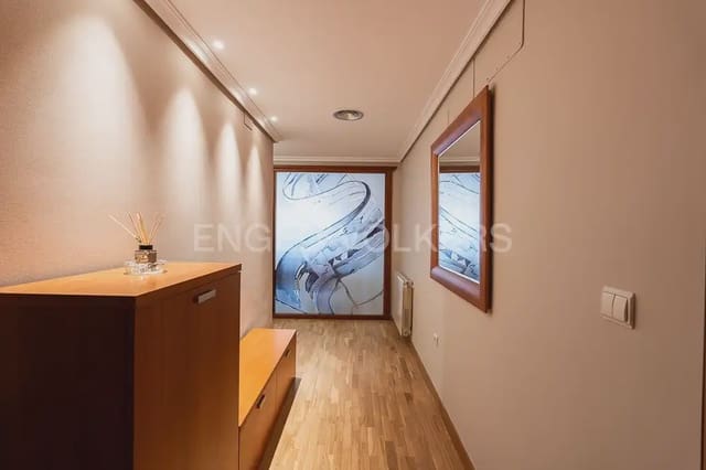 3 bedroom Flat for rent in Nou Moles, Valencia city with garage - € 1,800 (Ref: 10044167)