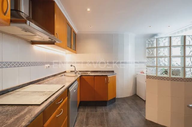 3 bedroom Flat for rent in Nou Moles, Valencia city with garage - € 1,800 (Ref: 10044167)