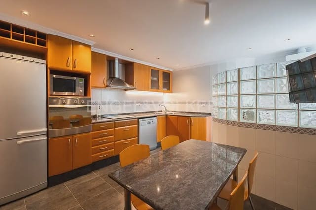 3 bedroom Flat for rent in Nou Moles, Valencia city with garage - € 1,800 (Ref: 10044167)
