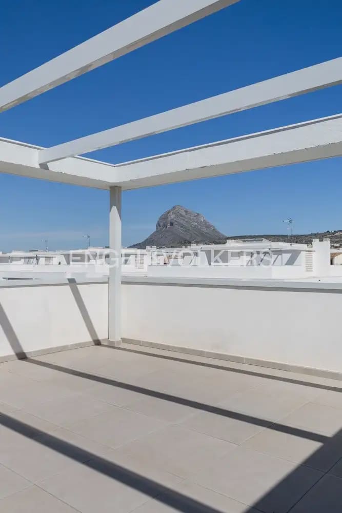 3 slaapkamer Penthouse te huur in Javea / Xabia met zwembad garage - € 2.600 (Ref: 10044168)