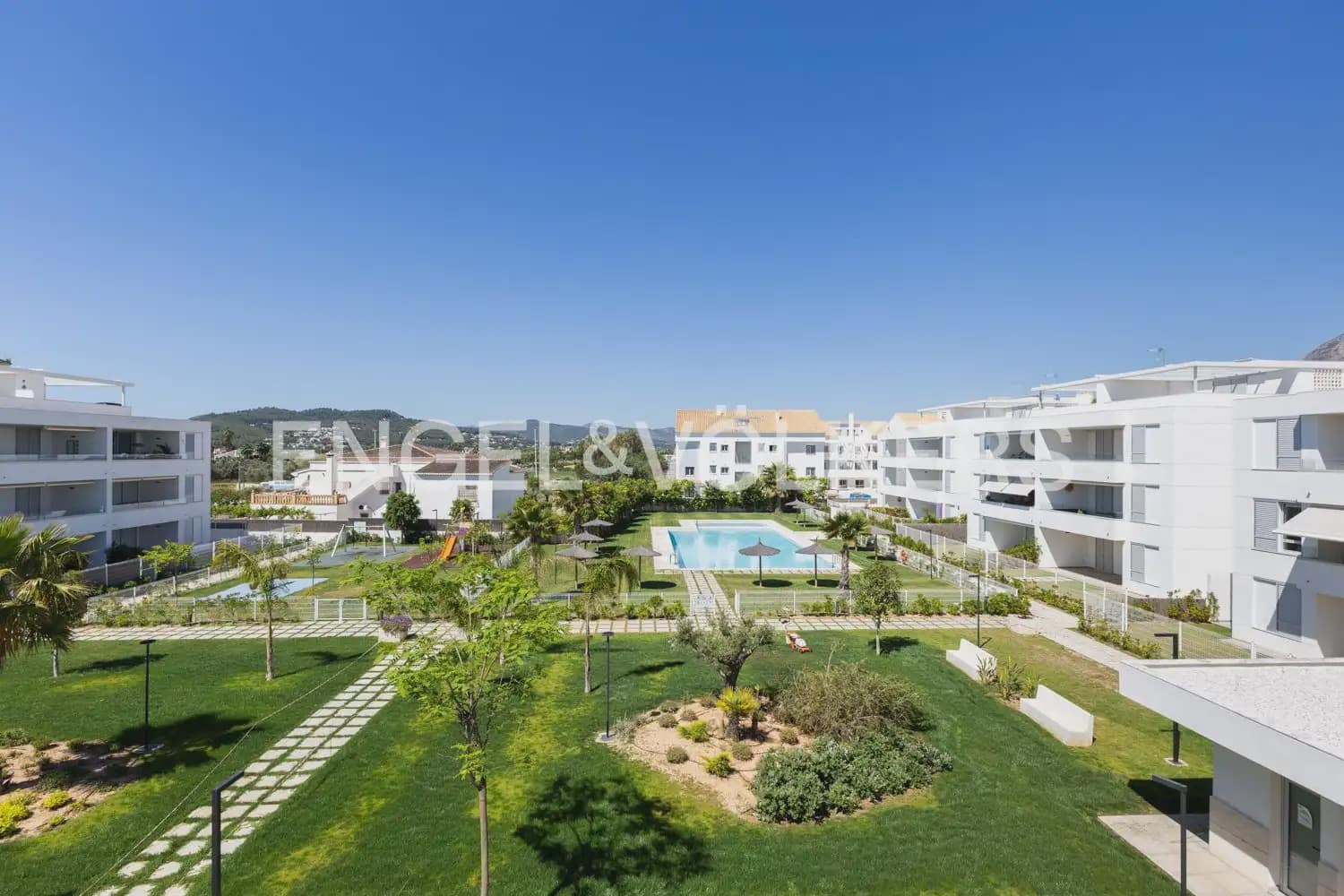 3 slaapkamer Penthouse te huur in Javea / Xabia met zwembad garage - € 2.600 (Ref: 10044168)