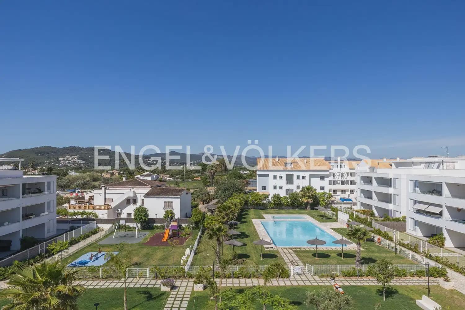 3 slaapkamer Penthouse te huur in Javea / Xabia met zwembad garage - € 2.600 (Ref: 10044168)