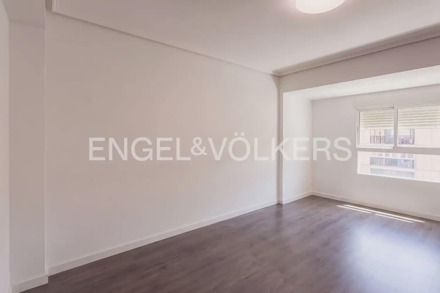3 makuuhuone Asunto vuokrattavana paikassa Valencia kaupunki - 1 500 € (Ref: 10044216)