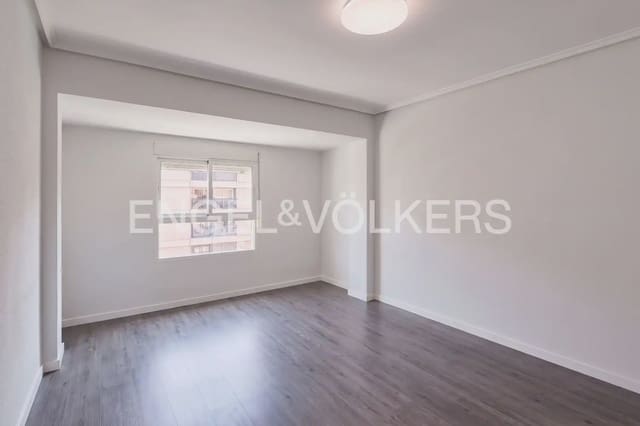 3 makuuhuone Asunto vuokrattavana paikassa Mestalla, Valencia kaupunki - 1 500 € (Ref: 10044216)