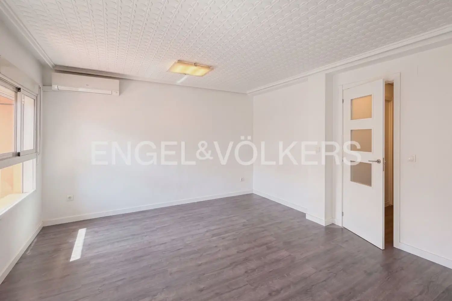 3 makuuhuone Asunto vuokrattavana paikassa Valencia kaupunki - 1 500 € (Ref: 10044216)