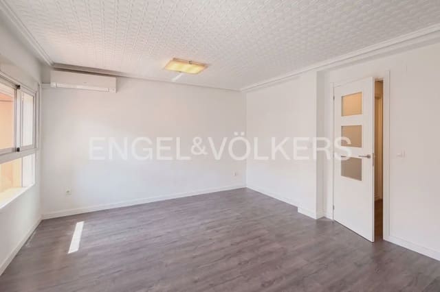 3 makuuhuone Asunto vuokrattavana paikassa Mestalla, Valencia kaupunki - 1 500 € (Ref: 10044216)