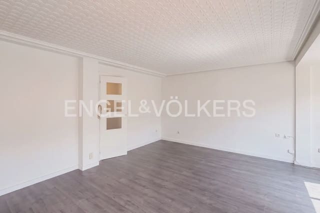3 makuuhuone Asunto vuokrattavana paikassa Mestalla, Valencia kaupunki - 1 500 € (Ref: 10044216)