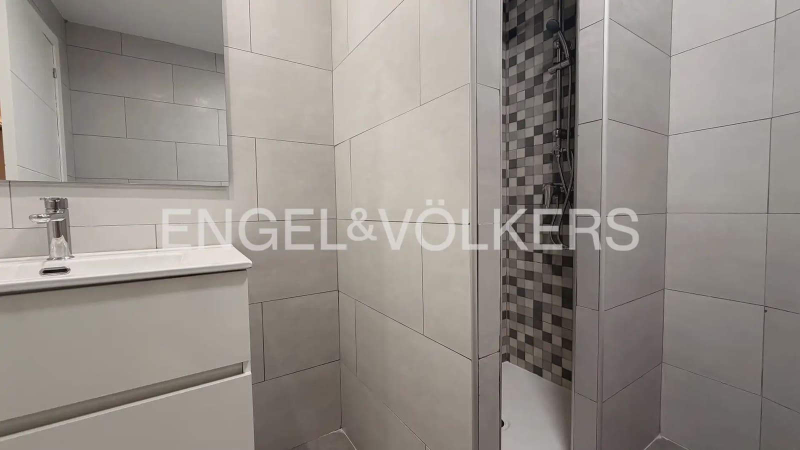 3 makuuhuone Asunto vuokrattavana paikassa Valencia kaupunki - 1 500 € (Ref: 10044216)