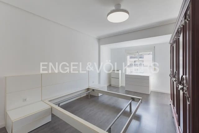 Piso de 3 habitaciones en Mestalla, València ciudad en alquiler - 1.500 € (Ref: 10044216)