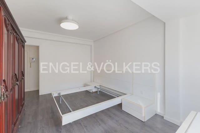 Piso de 3 habitaciones en Mestalla, València ciudad en alquiler - 1.500 € (Ref: 10044216)