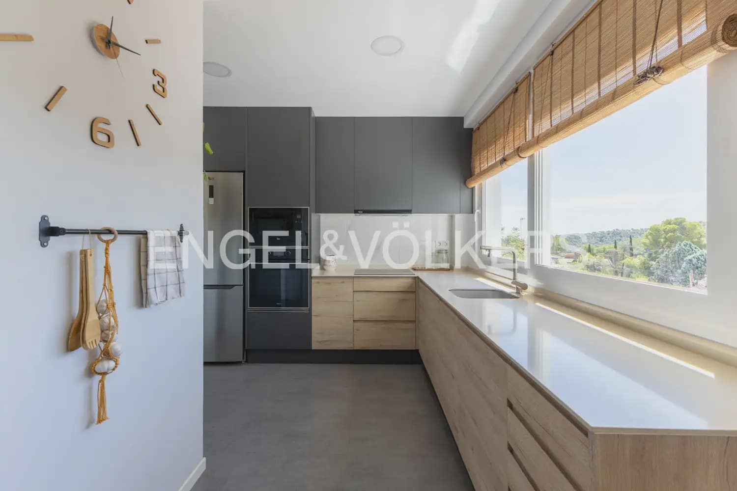 3 quarto Moradia para venda em Gilet com piscina garagem - 670 000 € (Ref: 10045314)