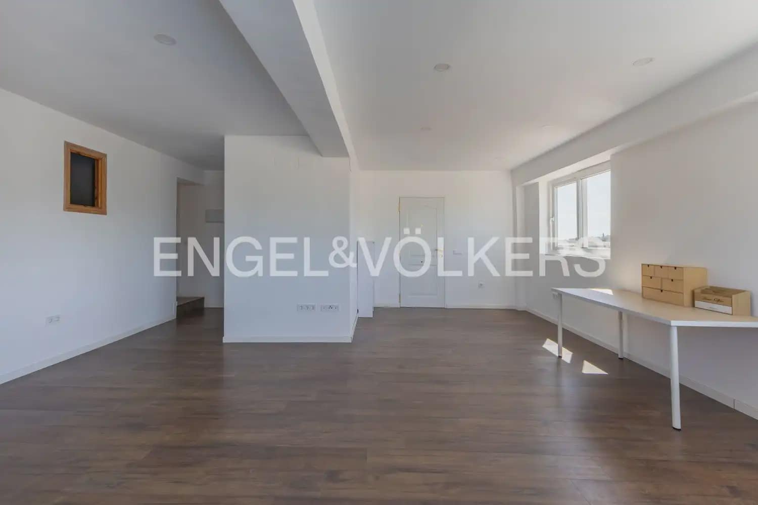 3 quarto Moradia para venda em Gilet com piscina garagem - 670 000 € (Ref: 10045314)