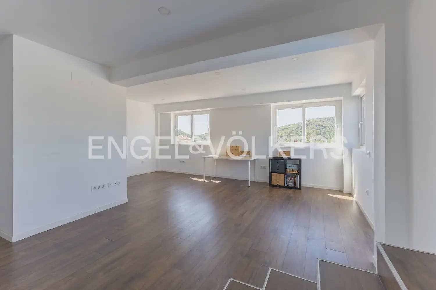 3 quarto Moradia para venda em Gilet com piscina garagem - 670 000 € (Ref: 10045314)
