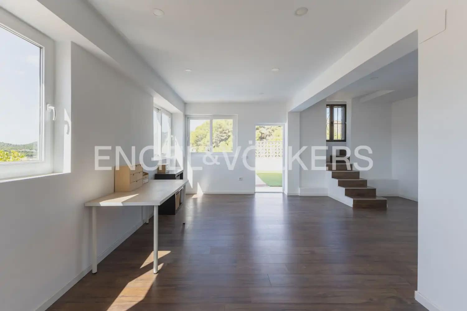 3 quarto Moradia para venda em Gilet com piscina garagem - 670 000 € (Ref: 10045314)
