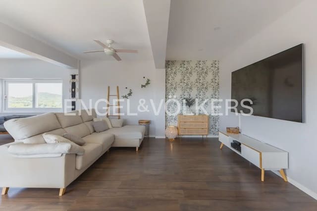 3 quarto Moradia para venda em Gilet com piscina garagem - 670 000 € (Ref: 10045314)