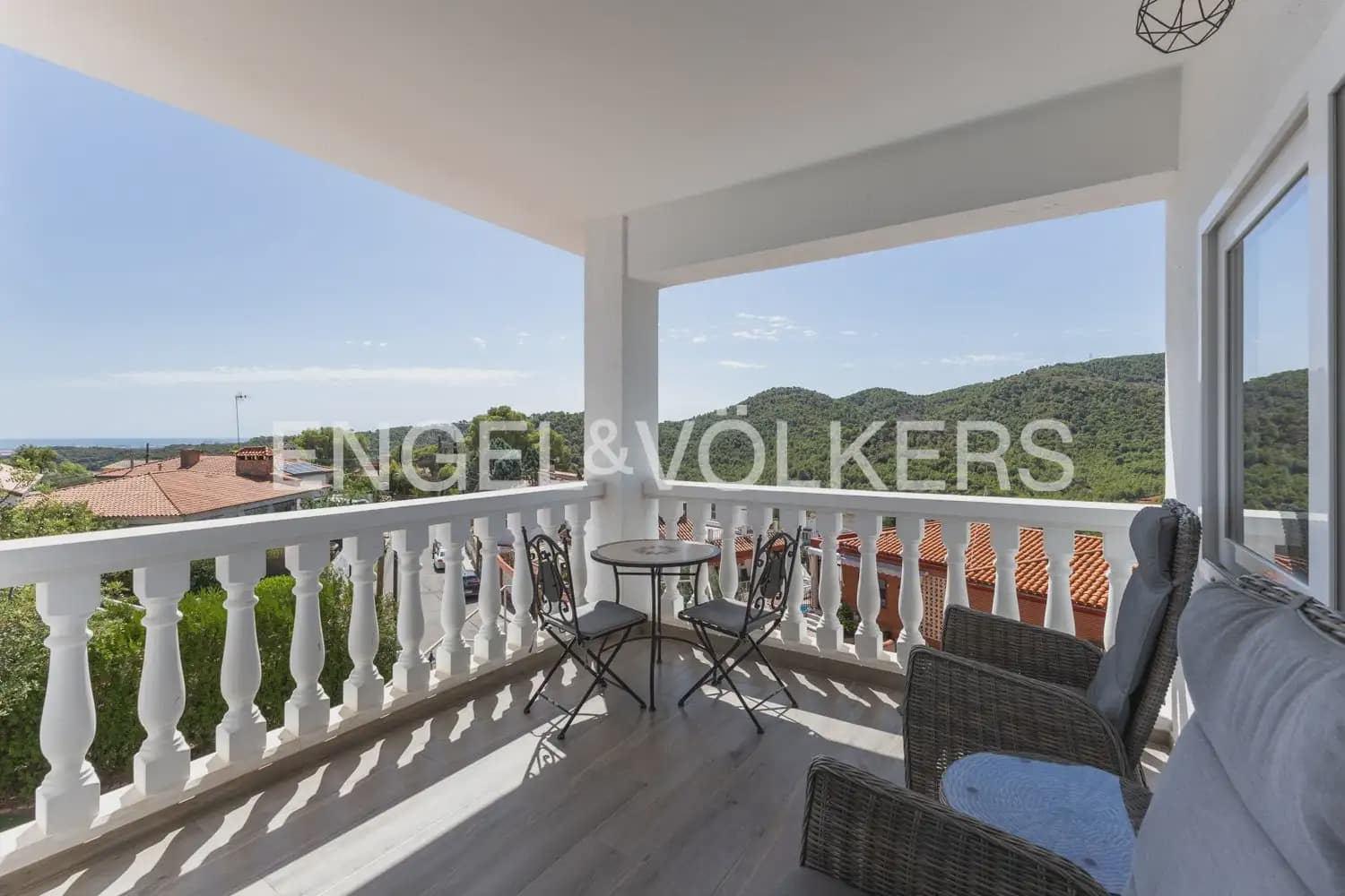 3 quarto Moradia para venda em Gilet com piscina garagem - 670 000 € (Ref: 10045314)
