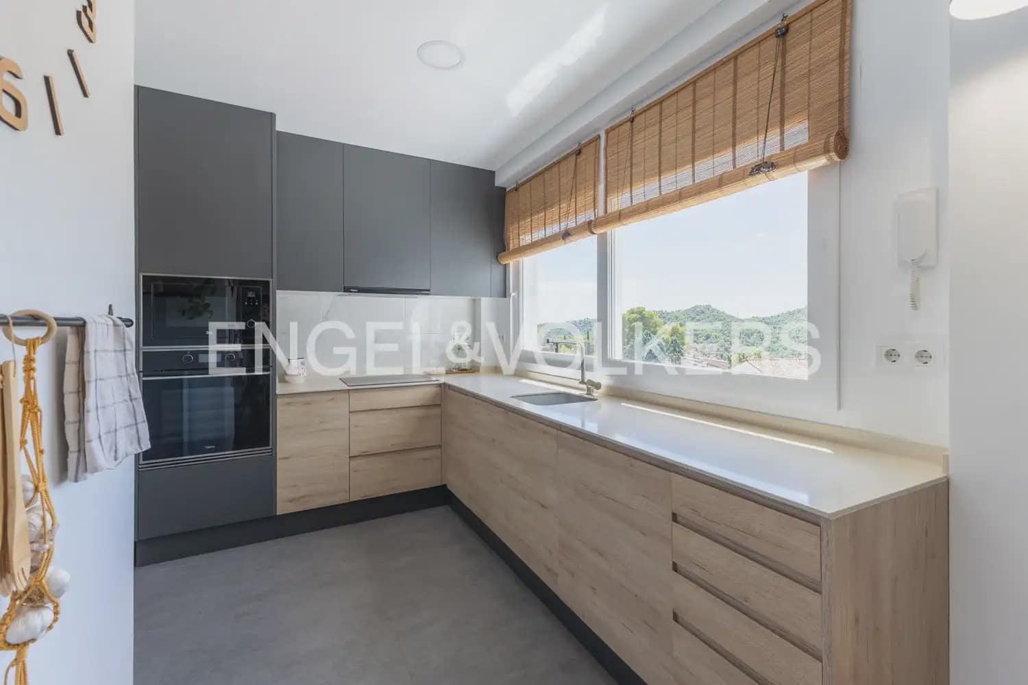 3 quarto Moradia para venda em Gilet com piscina garagem - 670 000 € (Ref: 10045314)