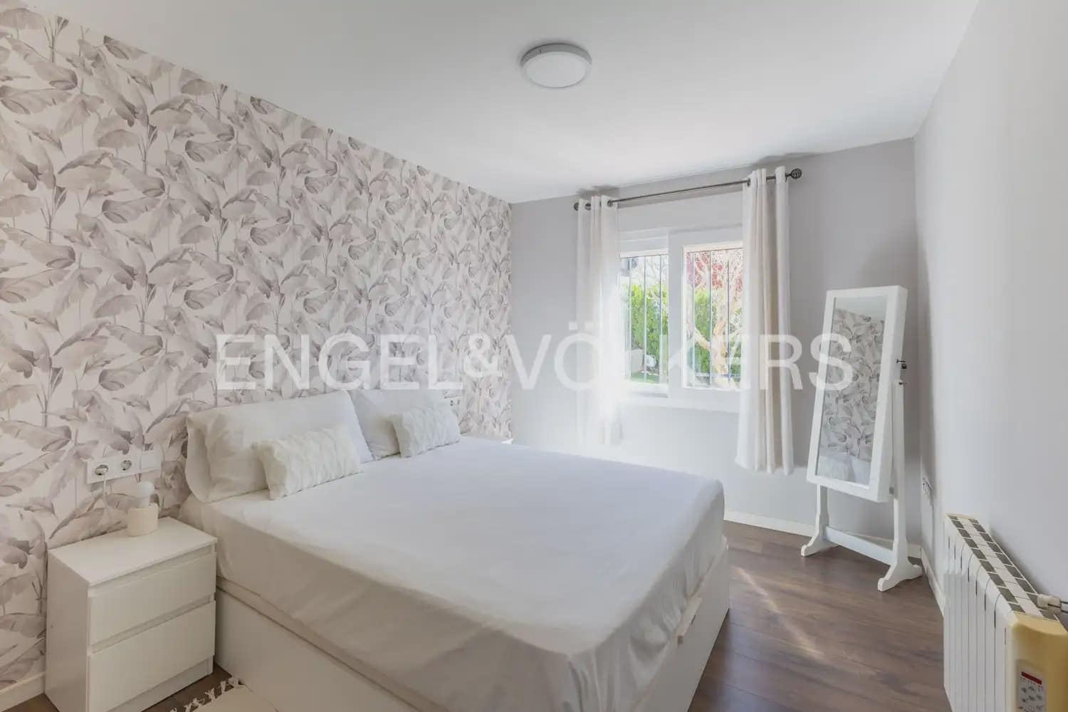3 quarto Moradia para venda em Gilet com piscina garagem - 670 000 € (Ref: 10045314)
