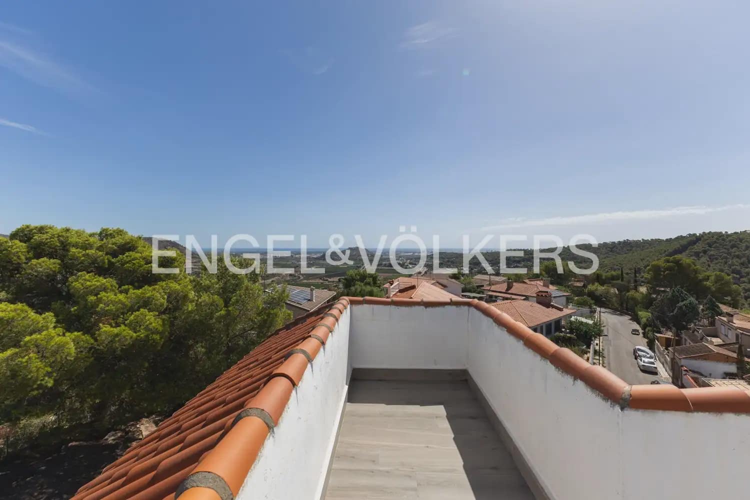3 quarto Moradia para venda em Gilet com piscina garagem - 670 000 € (Ref: 10045314)