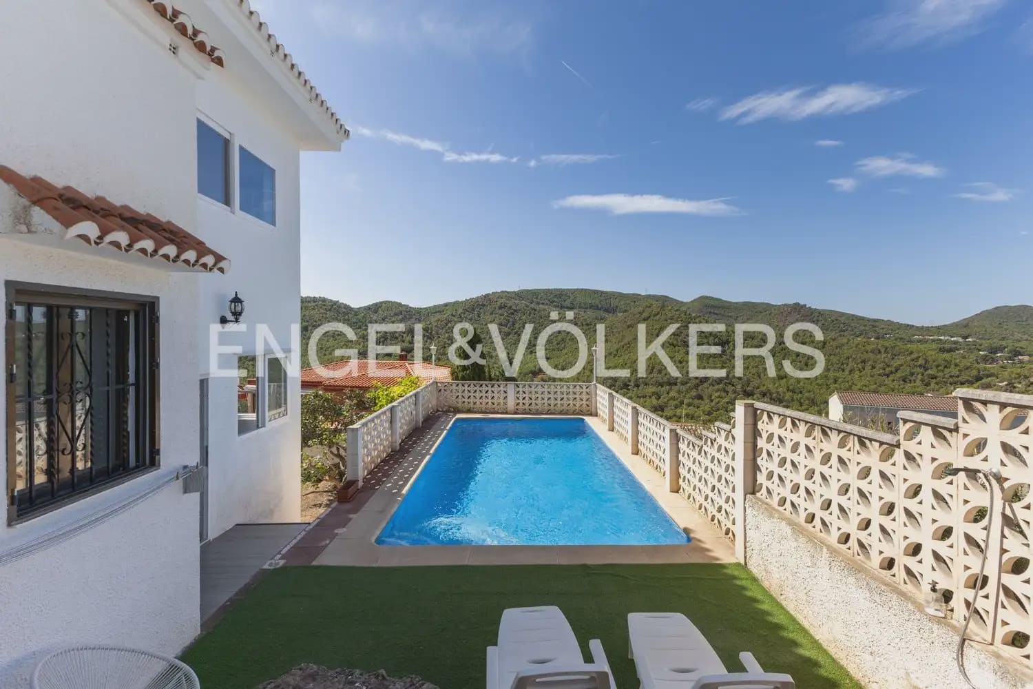 3 quarto Moradia para venda em Gilet com piscina garagem - 670 000 € (Ref: 10045314)